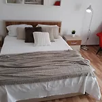 Metropole Studio Old City